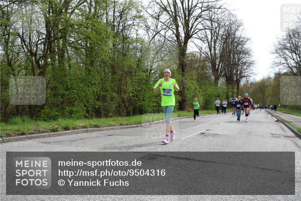 12.04.2026 - 45. Internationalen Wilhelmsburger Insellauf Yannick Fuchs http://msf.ph/oto/9504316 12.04.2026 12:52:48 Laufen 5191, 5179, 4741 meine-sportfotos.de