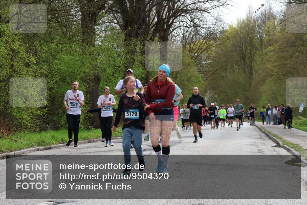 12.04.2026 - 45. Internationalen Wilhelmsburger Insellauf Yannick Fuchs http://msf.ph/oto/9504320 12.04.2026 12:52:49 Laufen 4623, 4620, 5179, 3523 meine-sportfotos.de