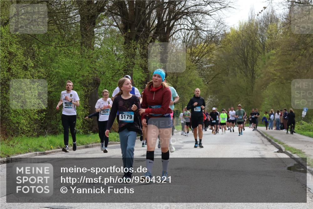 12.04.2026 - 45. Internationalen Wilhelmsburger Insellauf Yannick Fuchs http://msf.ph/oto/9504321 12.04.2026 12:52:49 Laufen 4623, 4620, 5179, 3523 meine-sportfotos.de