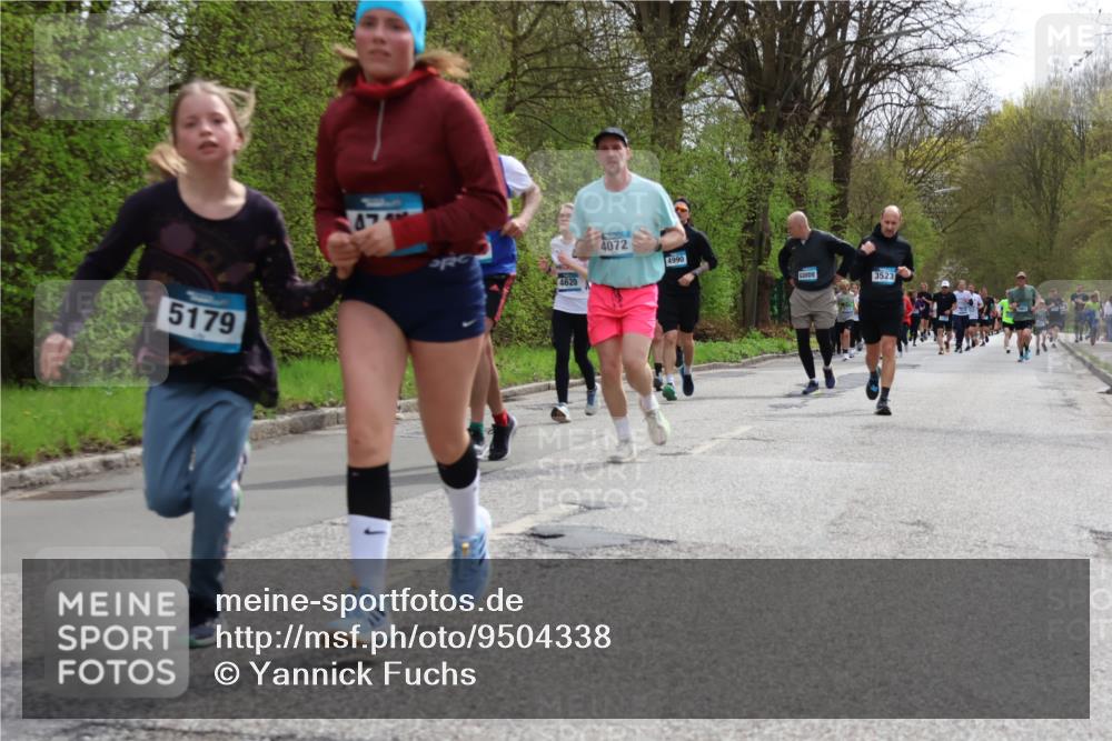 12.04.2026 - 45. Internationalen Wilhelmsburger Insellauf Yannick Fuchs http://msf.ph/oto/9504338 12.04.2026 12:52:52 Laufen 5179, 4620, 4072, 4990, 3523 meine-sportfotos.de