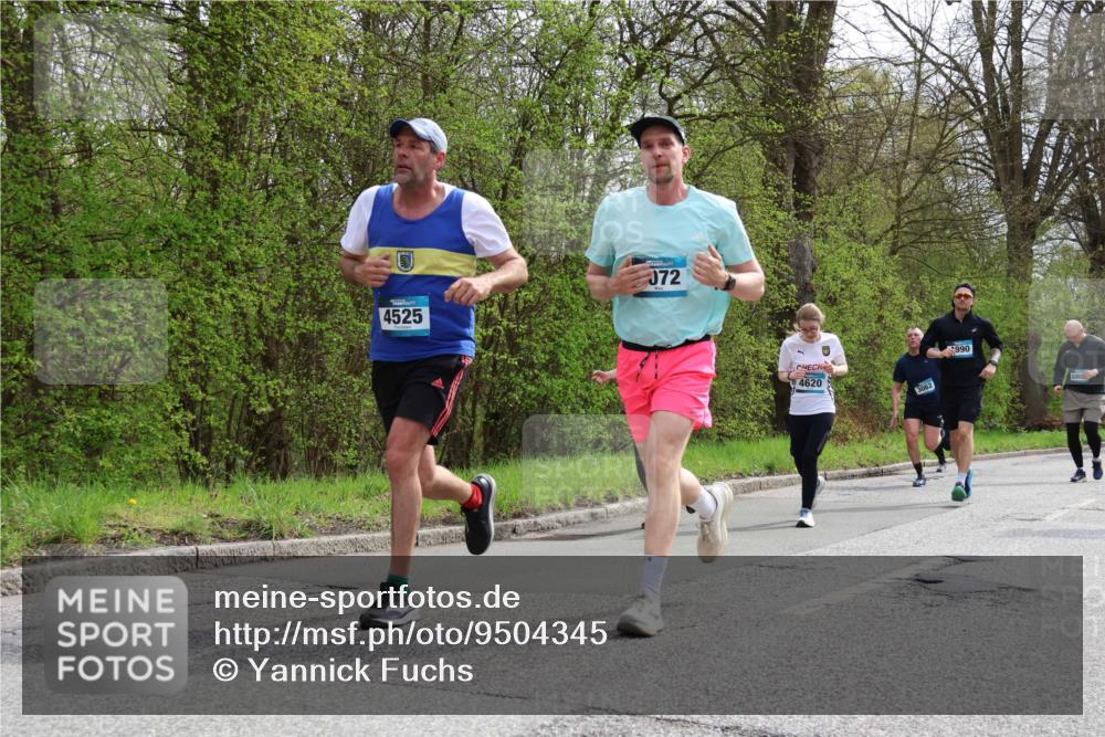 12.04.2026 - 45. Internationalen Wilhelmsburger Insellauf Yannick Fuchs http://msf.ph/oto/9504345 12.04.2026 12:52:54 Laufen 4525, 072, 4620, 3062, 990 meine-sportfotos.de