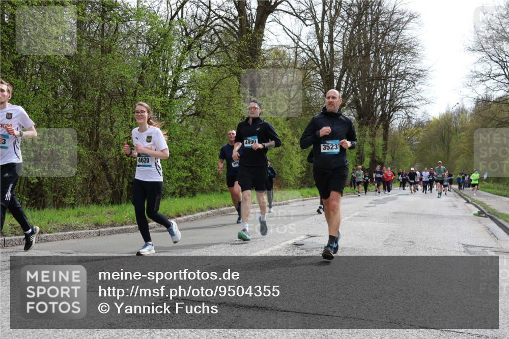 12.04.2026 - 45. Internationalen Wilhelmsburger Insellauf Yannick Fuchs http://msf.ph/oto/9504355 12.04.2026 12:52:56 Laufen 24, 3, 04, 4620, 306, 4990, 3523 meine-sportfotos.de