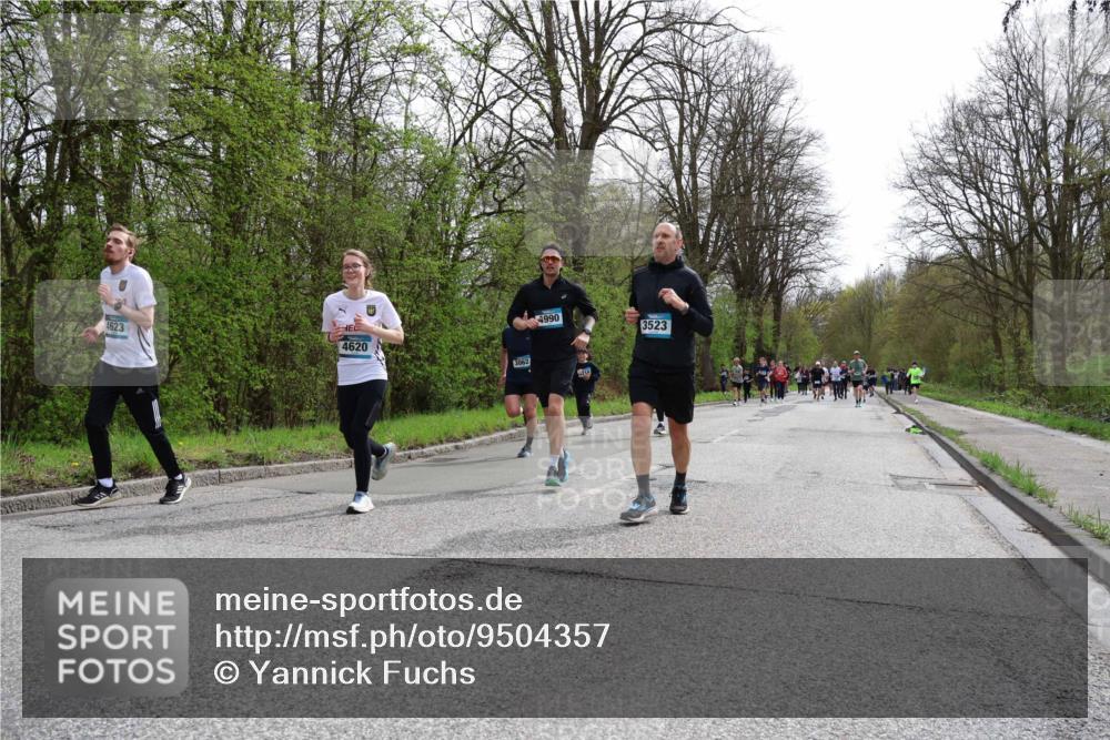 12.04.2026 - 45. Internationalen Wilhelmsburger Insellauf Yannick Fuchs http://msf.ph/oto/9504357 12.04.2026 12:52:56 Laufen 4623, 4620, 3062, 4990, 3523 meine-sportfotos.de