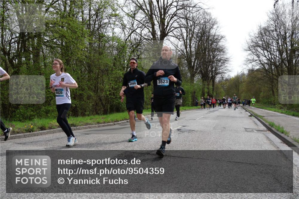 12.04.2026 - 45. Internationalen Wilhelmsburger Insellauf Yannick Fuchs http://msf.ph/oto/9504359 12.04.2026 12:52:56 Laufen 4620, 4990, 3523 meine-sportfotos.de