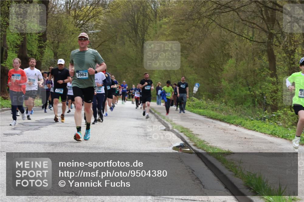 12.04.2026 - 45. Internationalen Wilhelmsburger Insellauf Yannick Fuchs http://msf.ph/oto/9504380 12.04.2026 12:53:00 Laufen 5107, 4023, 2735, 3338, 3962, 128, 2833, 51 meine-sportfotos.de