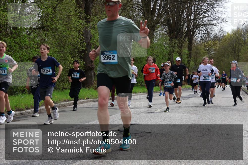 12.04.2026 - 45. Internationalen Wilhelmsburger Insellauf Yannick Fuchs http://msf.ph/oto/9504400 12.04.2026 12:53:04 Laufen 11, 5124, 5081, 3962, 107, 2493, 14226, 4128, 023, 4875 meine-sportfotos.de