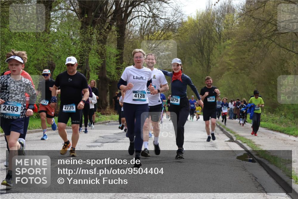 12.04.2026 - 45. Internationalen Wilhelmsburger Insellauf Yannick Fuchs http://msf.ph/oto/9504404 12.04.2026 12:53:05 Laufen 2493, 4323, 2735, 226, 4128, 4875, 2938, 3999 meine-sportfotos.de
