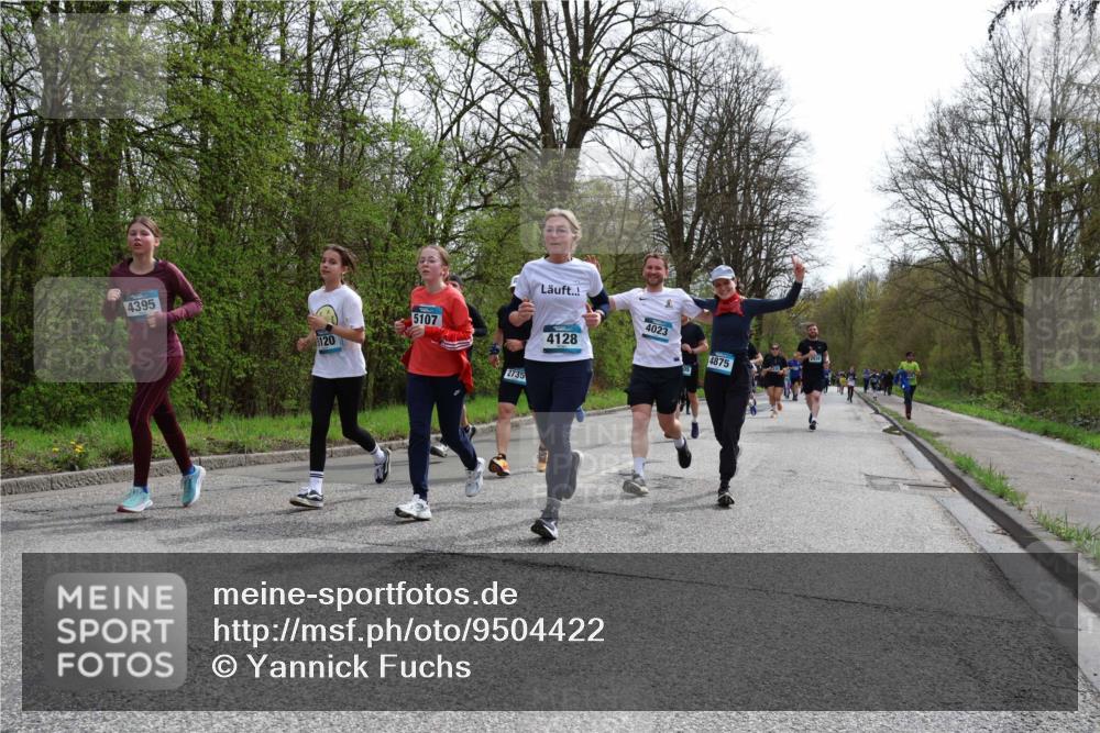 12.04.2026 - 45. Internationalen Wilhelmsburger Insellauf Yannick Fuchs http://msf.ph/oto/9504422 12.04.2026 12:53:08 Laufen 4395, 120, 5107, 4128, 2735, 4023, 4875 meine-sportfotos.de