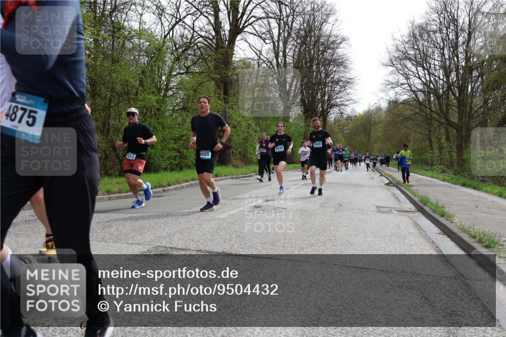 12.04.2026 - 45. Internationalen Wilhelmsburger Insellauf Yannick Fuchs http://msf.ph/oto/9504432 12.04.2026 12:53:09 Laufen 4875, 4323, 4805, 2939, 2938 meine-sportfotos.de