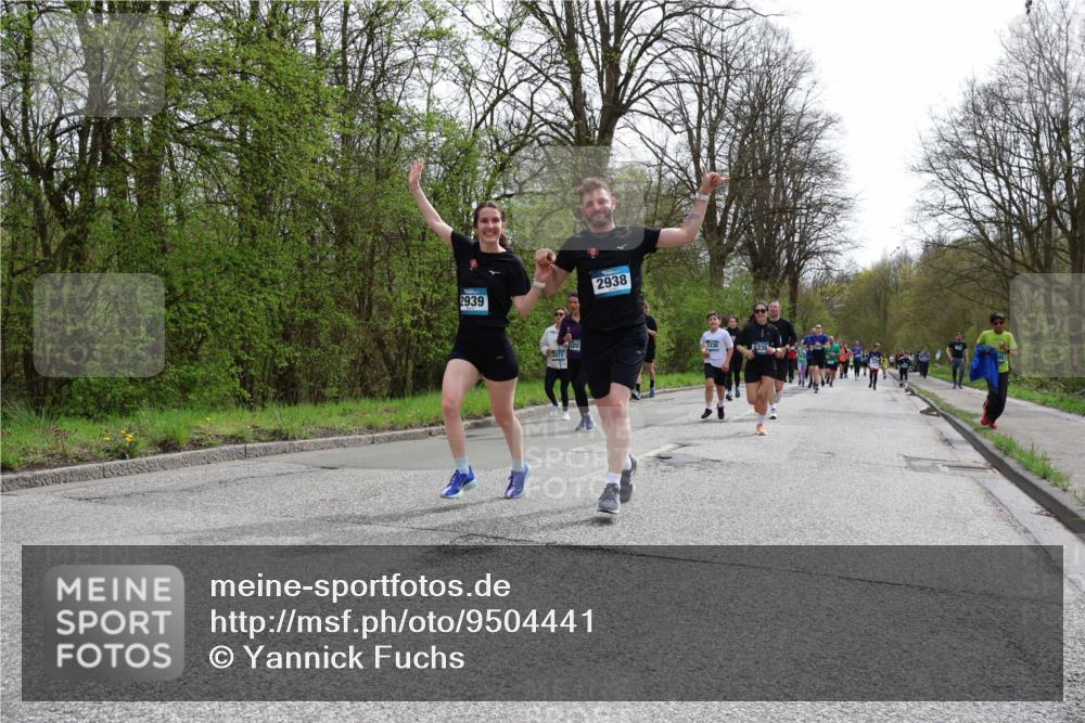 12.04.2026 - 45. Internationalen Wilhelmsburger Insellauf Yannick Fuchs http://msf.ph/oto/9504441 12.04.2026 12:53:11 Laufen 2939, 2938, 4872, 120, 3338 meine-sportfotos.de