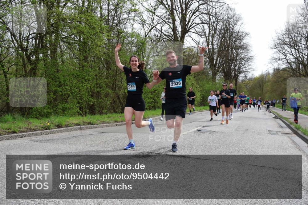 12.04.2026 - 45. Internationalen Wilhelmsburger Insellauf Yannick Fuchs http://msf.ph/oto/9504442 12.04.2026 12:53:11 Laufen 2939, 2938, 5338 meine-sportfotos.de