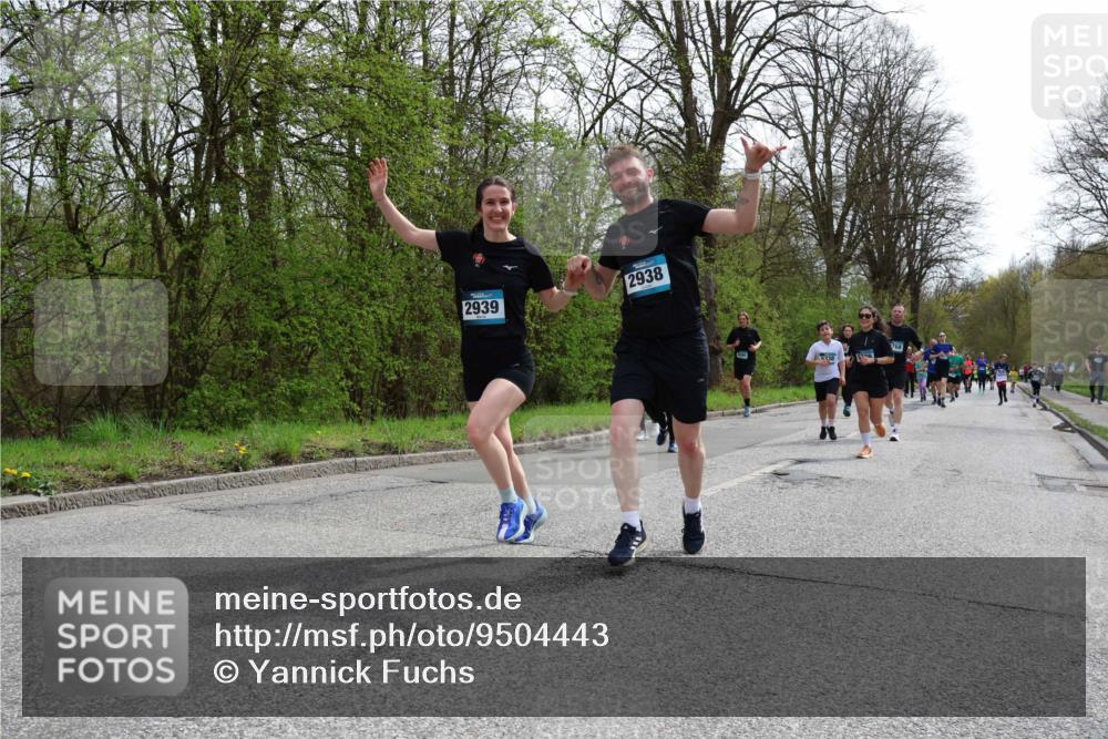 12.04.2026 - 45. Internationalen Wilhelmsburger Insellauf Yannick Fuchs http://msf.ph/oto/9504443 12.04.2026 12:53:11 Laufen 2939, 2938, 5138, 50, 768 meine-sportfotos.de