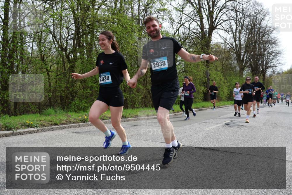 12.04.2026 - 45. Internationalen Wilhelmsburger Insellauf Yannick Fuchs http://msf.ph/oto/9504445 12.04.2026 12:53:12 Laufen 2939, 2938, 20, 5338 meine-sportfotos.de