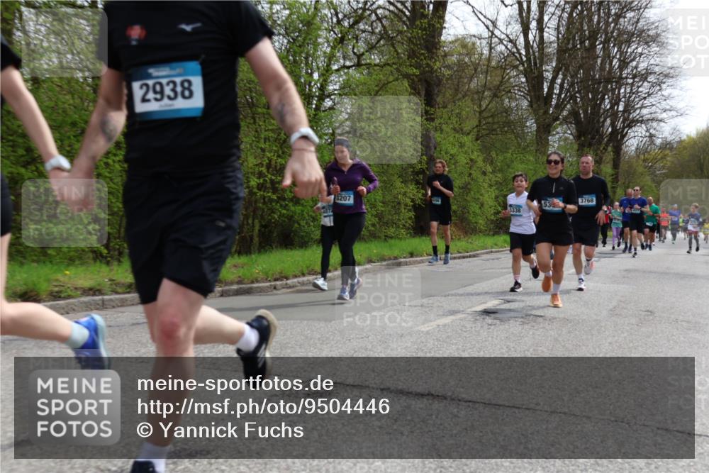 12.04.2026 - 45. Internationalen Wilhelmsburger Insellauf Yannick Fuchs http://msf.ph/oto/9504446 12.04.2026 12:53:12 Laufen 2938, 1872, 3207, 4096, 3768, 53, 5338 meine-sportfotos.de
