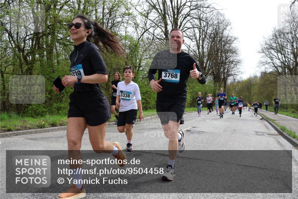12.04.2026 - 45. Internationalen Wilhelmsburger Insellauf Yannick Fuchs http://msf.ph/oto/9504458 12.04.2026 12:53:14 Laufen 239, 1096, 5338, 3768 meine-sportfotos.de