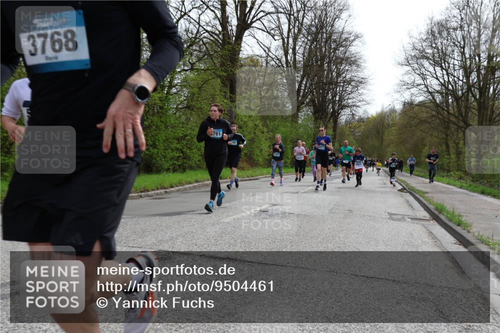 12.04.2026 - 45. Internationalen Wilhelmsburger Insellauf Yannick Fuchs http://msf.ph/oto/9504461 12.04.2026 12:53:15 Laufen 3768, 781, 80, 4917 meine-sportfotos.de