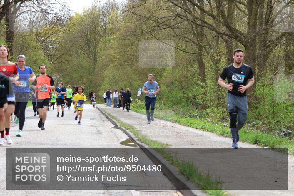 12.04.2026 - 45. Internationalen Wilhelmsburger Insellauf Yannick Fuchs http://msf.ph/oto/9504480 12.04.2026 12:53:18 Laufen 526, 736, 3246, 4983 meine-sportfotos.de