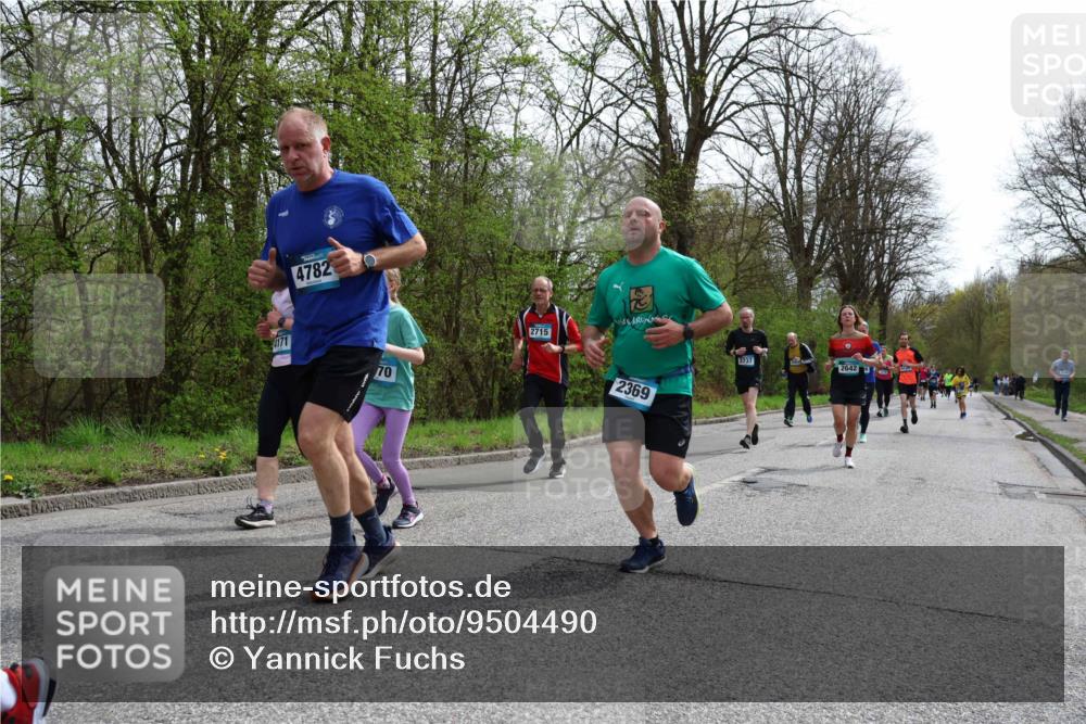 12.04.2026 - 45. Internationalen Wilhelmsburger Insellauf Yannick Fuchs http://msf.ph/oto/9504490 12.04.2026 12:53:20 Laufen 4782, 4171, 70, 2715, 2369, 3737, 2642 meine-sportfotos.de