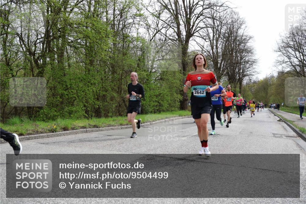 12.04.2026 - 45. Internationalen Wilhelmsburger Insellauf Yannick Fuchs http://msf.ph/oto/9504499 12.04.2026 12:53:21 Laufen 3737, 2642, 4526, 3736 meine-sportfotos.de