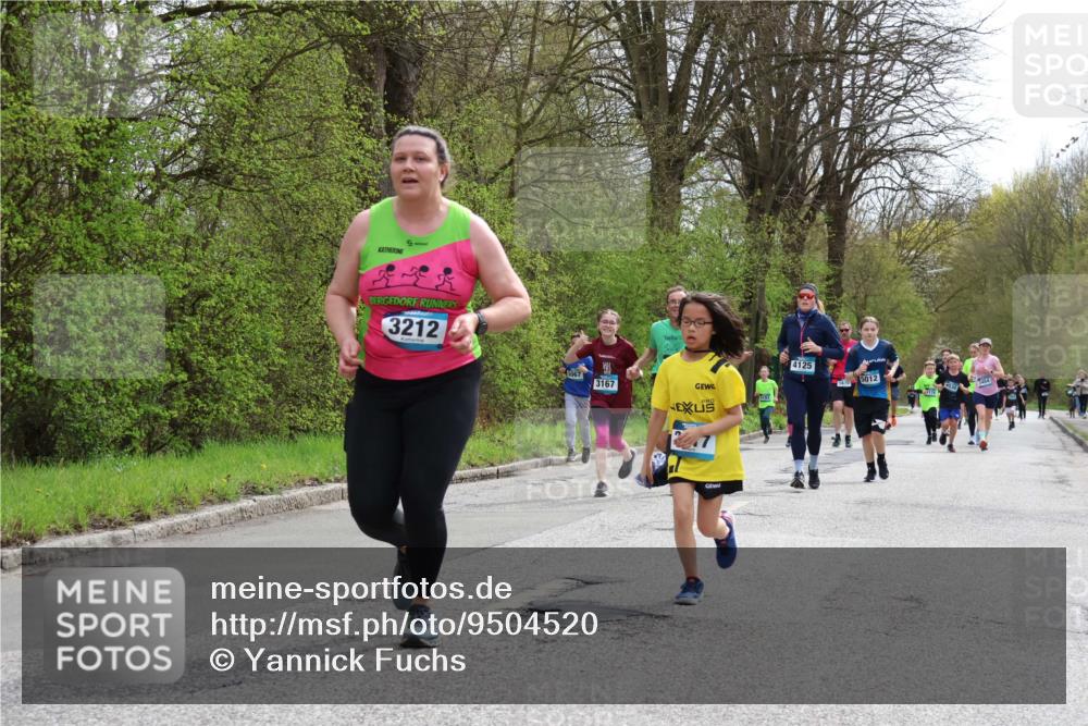 12.04.2026 - 45. Internationalen Wilhelmsburger Insellauf Yannick Fuchs http://msf.ph/oto/9504520 12.04.2026 12:53:26 Laufen 3212, 5067, 3167, 4125, 5012 meine-sportfotos.de
