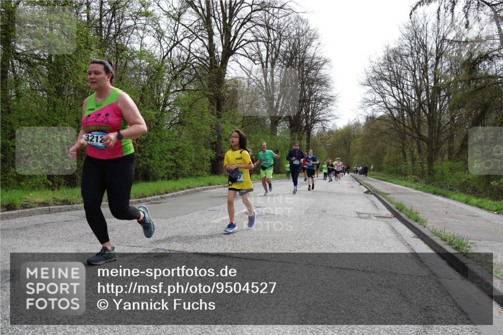12.04.2026 - 45. Internationalen Wilhelmsburger Insellauf Yannick Fuchs http://msf.ph/oto/9504527 12.04.2026 12:53:27 Laufen 3212, 3165, 4125 meine-sportfotos.de