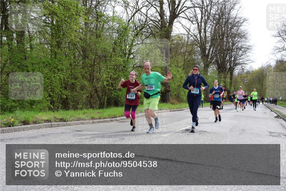 12.04.2026 - 45. Internationalen Wilhelmsburger Insellauf Yannick Fuchs http://msf.ph/oto/9504538 12.04.2026 12:53:29 Laufen 3167, 3165, 4125, 5012 meine-sportfotos.de