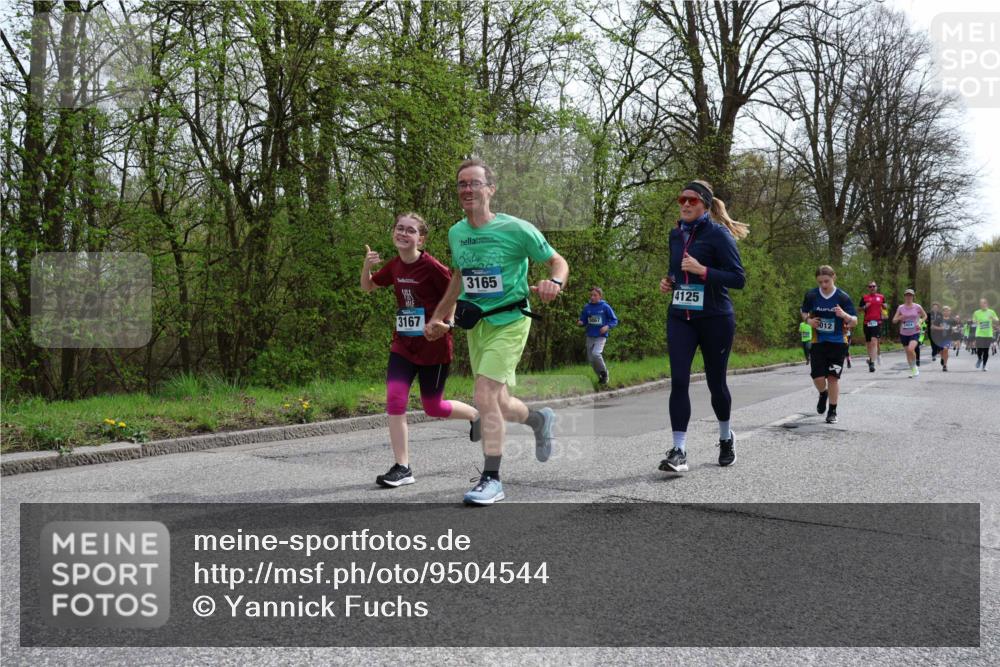 12.04.2026 - 45. Internationalen Wilhelmsburger Insellauf Yannick Fuchs http://msf.ph/oto/9504544 12.04.2026 12:53:30 Laufen 3167, 3165, 5067, 4125, 012 meine-sportfotos.de