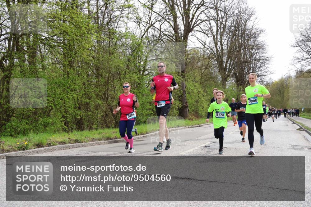 12.04.2026 - 45. Internationalen Wilhelmsburger Insellauf Yannick Fuchs http://msf.ph/oto/9504560 12.04.2026 12:53:34 Laufen 5669, 5670, 5174 meine-sportfotos.de