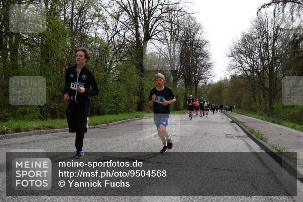 12.04.2026 - 45. Internationalen Wilhelmsburger Insellauf Yannick Fuchs http://msf.ph/oto/9504568 12.04.2026 12:53:36 Laufen 515, 453 meine-sportfotos.de