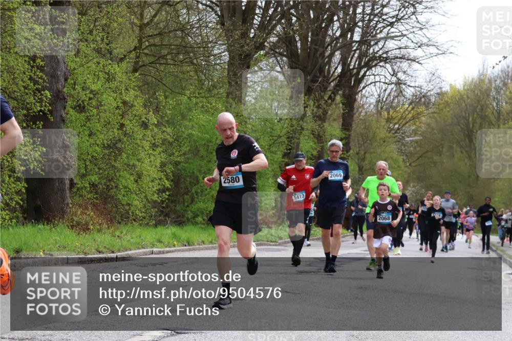 12.04.2026 - 45. Internationalen Wilhelmsburger Insellauf Yannick Fuchs http://msf.ph/oto/9504576 12.04.2026 12:53:38 Laufen 2580, 2069, 5412, 2068 meine-sportfotos.de
