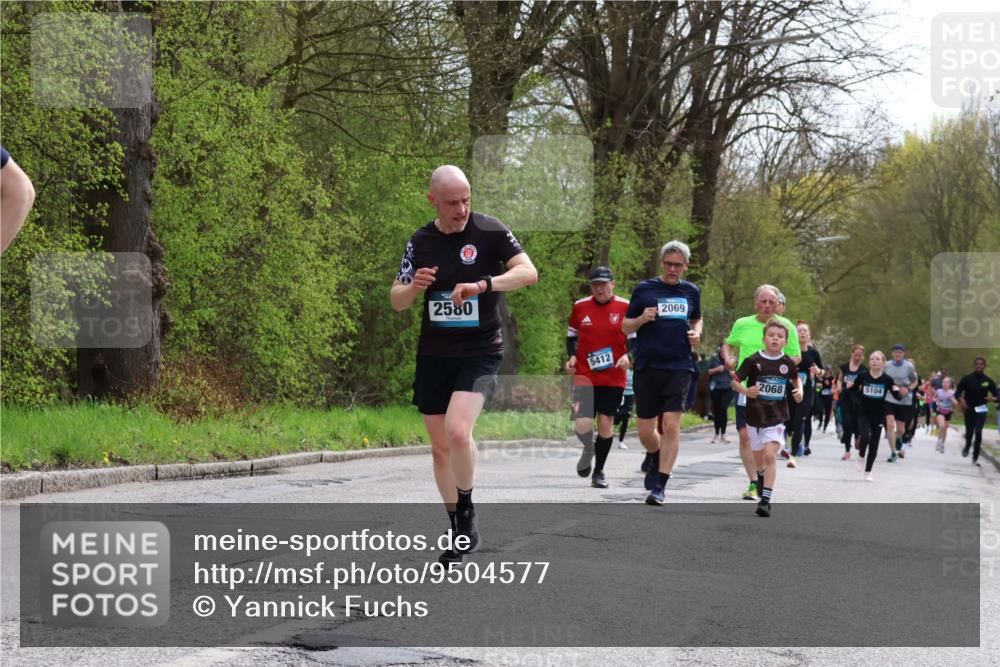 12.04.2026 - 45. Internationalen Wilhelmsburger Insellauf Yannick Fuchs http://msf.ph/oto/9504577 12.04.2026 12:53:38 Laufen 2580, 5412, 2069, 2068, 5104 meine-sportfotos.de