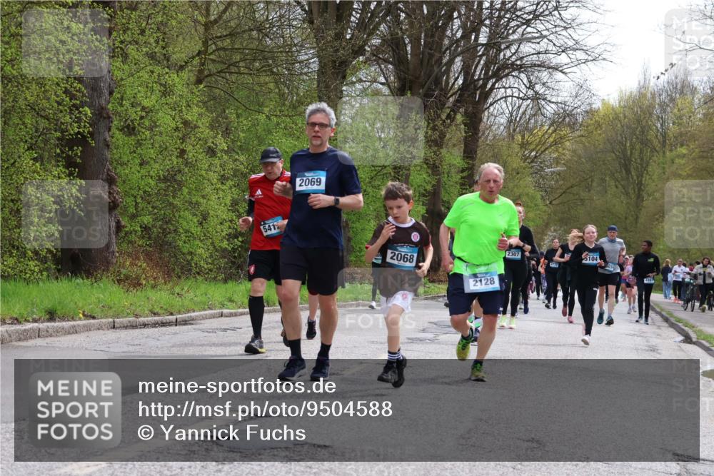 12.04.2026 - 45. Internationalen Wilhelmsburger Insellauf Yannick Fuchs http://msf.ph/oto/9504588 12.04.2026 12:53:40 Laufen 541, 2069, 2068, 2128, 2307, 3104, 4772, 034, 4997 meine-sportfotos.de