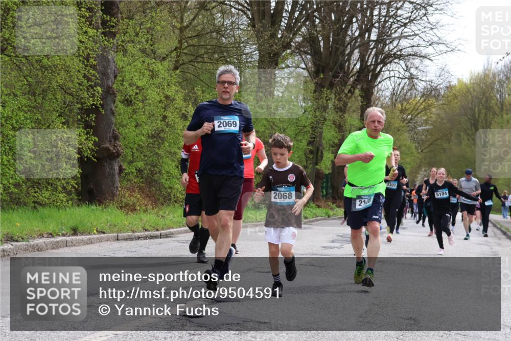 12.04.2026 - 45. Internationalen Wilhelmsburger Insellauf Yannick Fuchs http://msf.ph/oto/9504591 12.04.2026 12:53:41 Laufen 2069, 2068, 2128, 2307, 5104 meine-sportfotos.de