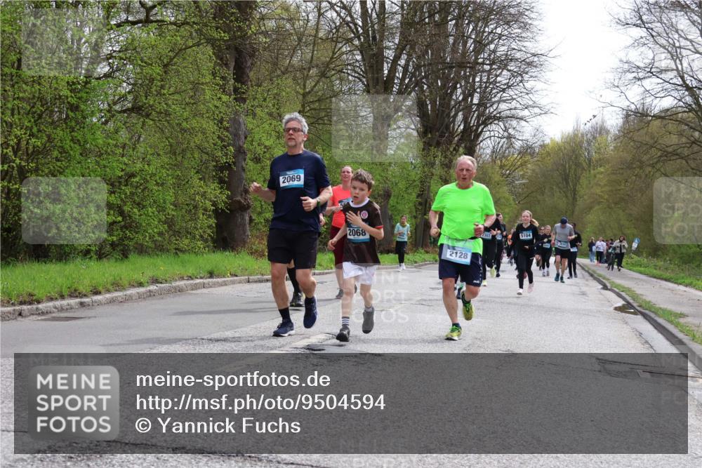 12.04.2026 - 45. Internationalen Wilhelmsburger Insellauf Yannick Fuchs http://msf.ph/oto/9504594 12.04.2026 12:53:41 Laufen 2069, 2068, 2128, 2307, 5104 meine-sportfotos.de