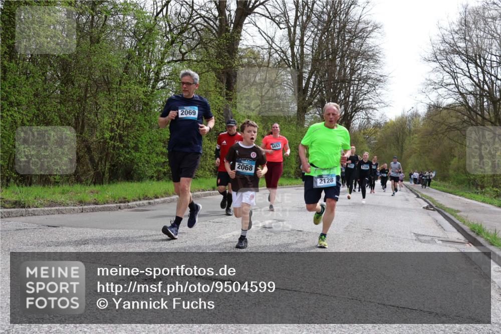 12.04.2026 - 45. Internationalen Wilhelmsburger Insellauf Yannick Fuchs http://msf.ph/oto/9504599 12.04.2026 12:53:42 Laufen 2069, 2068, 5657, 2128, 5104 meine-sportfotos.de
