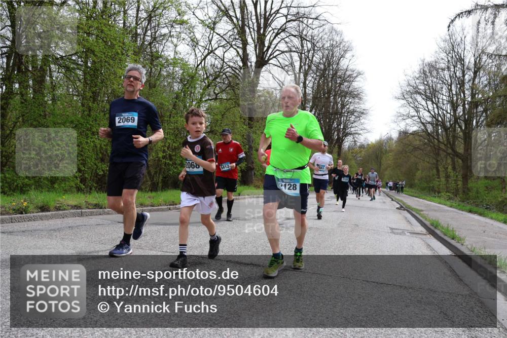 12.04.2026 - 45. Internationalen Wilhelmsburger Insellauf Yannick Fuchs http://msf.ph/oto/9504604 12.04.2026 12:53:43 Laufen 2069, 2068, 5412, 128, 1983, 5104 meine-sportfotos.de