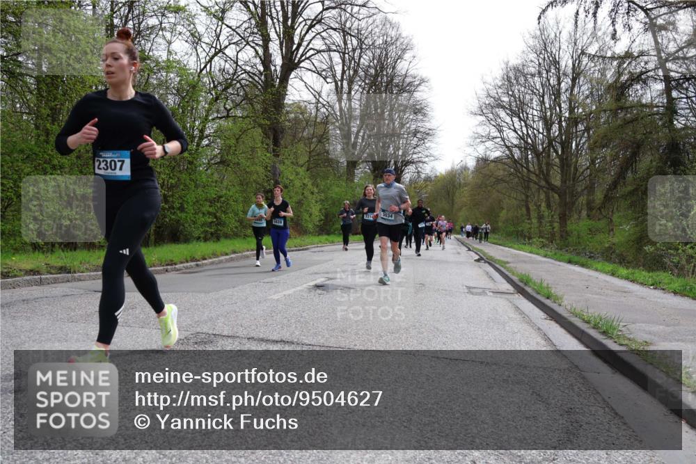 12.04.2026 - 45. Internationalen Wilhelmsburger Insellauf Yannick Fuchs http://msf.ph/oto/9504627 12.04.2026 12:53:47 Laufen 2307, 5828, 331, 3034 meine-sportfotos.de