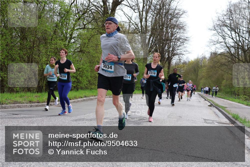 12.04.2026 - 45. Internationalen Wilhelmsburger Insellauf Yannick Fuchs http://msf.ph/oto/9504633 12.04.2026 12:53:49 Laufen 3895, 5828, 3034, 3318, 3314 meine-sportfotos.de