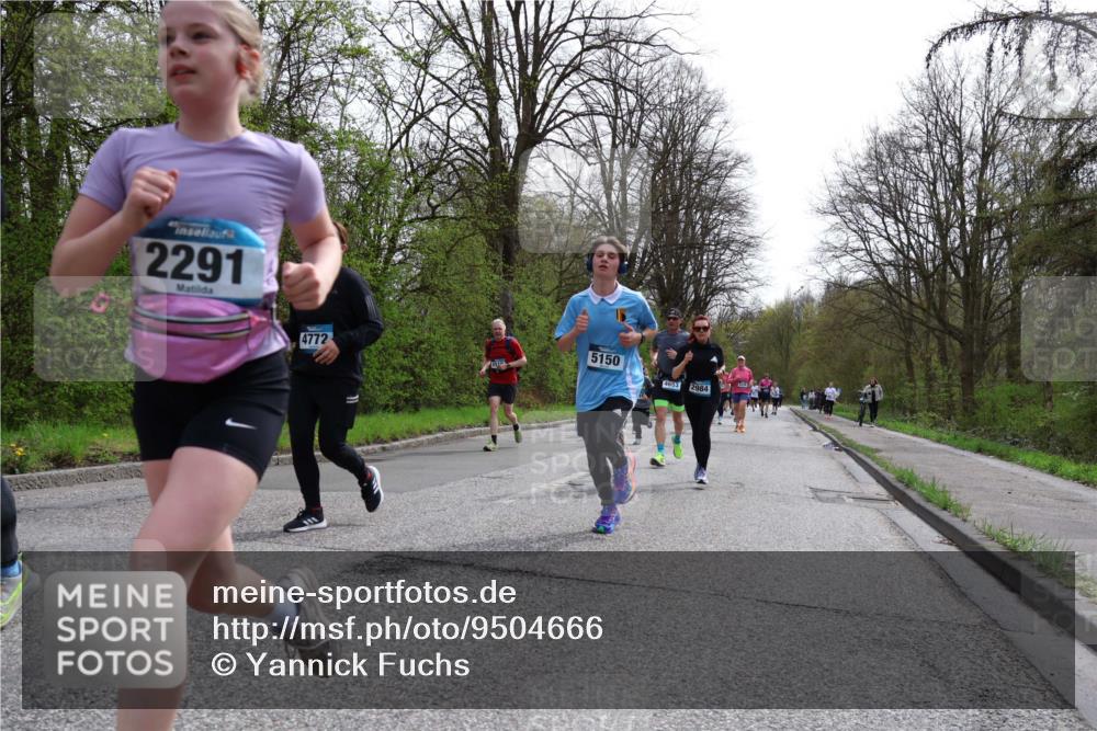 12.04.2026 - 45. Internationalen Wilhelmsburger Insellauf Yannick Fuchs http://msf.ph/oto/9504666 12.04.2026 12:53:55 Laufen 2291, 4772, 5150, 4653, 2984 meine-sportfotos.de