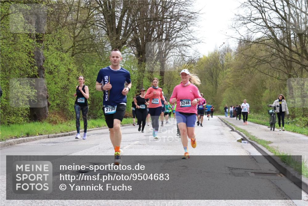 12.04.2026 - 45. Internationalen Wilhelmsburger Insellauf Yannick Fuchs http://msf.ph/oto/9504683 12.04.2026 12:53:58 Laufen 4702, 2798, 4827, 5724, 5248 meine-sportfotos.de