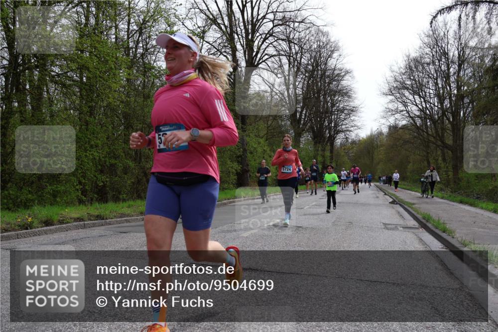 12.04.2026 - 45. Internationalen Wilhelmsburger Insellauf Yannick Fuchs http://msf.ph/oto/9504699 12.04.2026 12:54:01 Laufen 157, 5724 meine-sportfotos.de