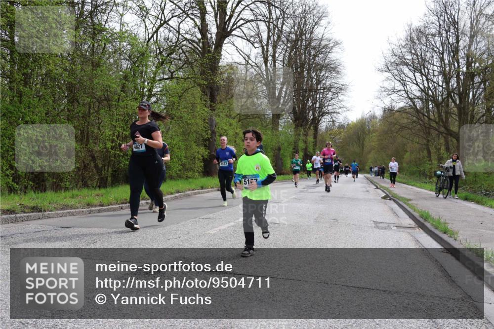 12.04.2026 - 45. Internationalen Wilhelmsburger Insellauf Yannick Fuchs http://msf.ph/oto/9504711 12.04.2026 12:54:04 Laufen 4827, 5423, 517 meine-sportfotos.de