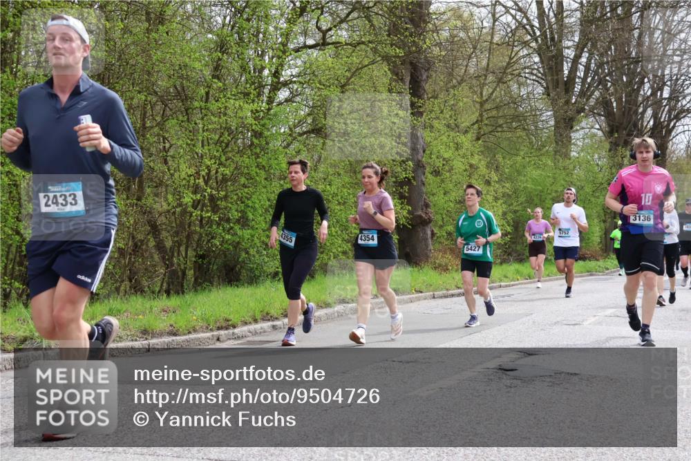 12.04.2026 - 45. Internationalen Wilhelmsburger Insellauf Yannick Fuchs http://msf.ph/oto/9504726 12.04.2026 12:54:07 Laufen 2433, 4355, 5752, 4354, 4226, 5427, 10, 3136 meine-sportfotos.de