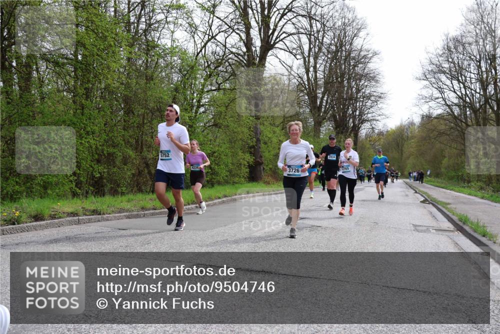 12.04.2026 - 45. Internationalen Wilhelmsburger Insellauf Yannick Fuchs http://msf.ph/oto/9504746 12.04.2026 12:54:11 Laufen 5752, 4226, 3726, 3934, 4765 meine-sportfotos.de