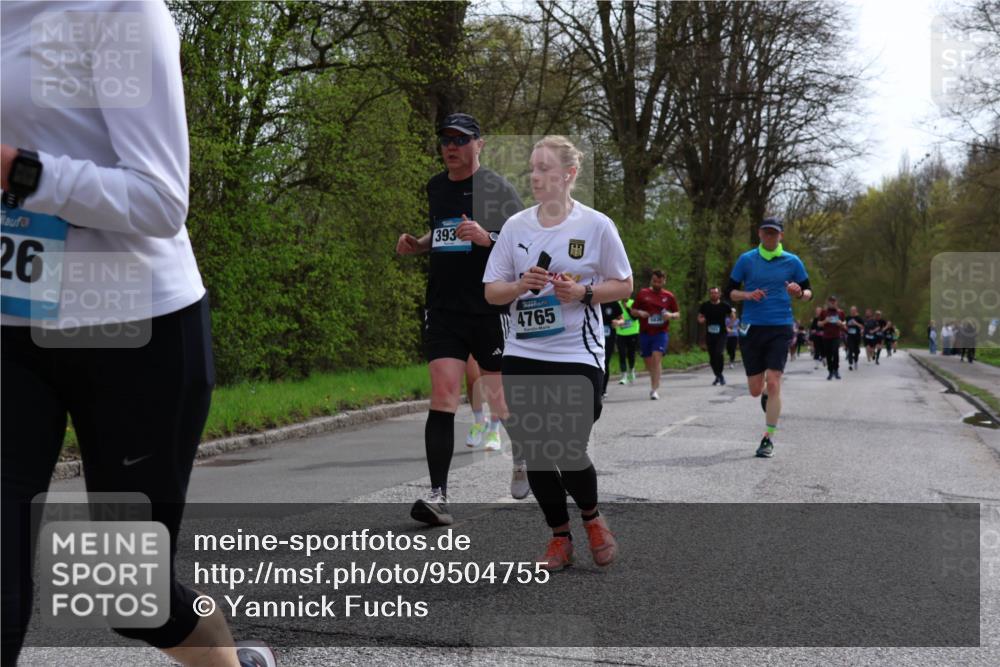 12.04.2026 - 45. Internationalen Wilhelmsburger Insellauf Yannick Fuchs http://msf.ph/oto/9504755 12.04.2026 12:54:12 Laufen 26, 393, 4765 meine-sportfotos.de