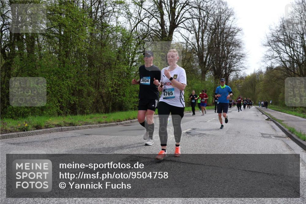12.04.2026 - 45. Internationalen Wilhelmsburger Insellauf Yannick Fuchs http://msf.ph/oto/9504758 12.04.2026 12:54:13 Laufen 3934, 4765 meine-sportfotos.de