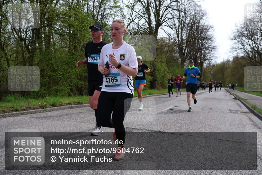 12.04.2026 - 45. Internationalen Wilhelmsburger Insellauf Yannick Fuchs http://msf.ph/oto/9504762 12.04.2026 12:54:14 Laufen 3934, 4765, 4600 meine-sportfotos.de