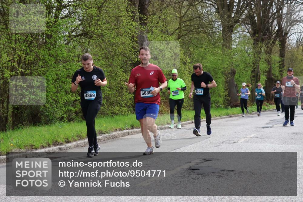 12.04.2026 - 45. Internationalen Wilhelmsburger Insellauf Yannick Fuchs http://msf.ph/oto/9504771 12.04.2026 12:54:16 Laufen 4869, 5636, 2901, 2303, 5799, 4538, 3817 meine-sportfotos.de