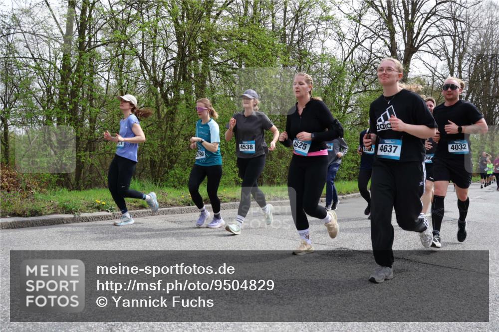 12.04.2026 - 45. Internationalen Wilhelmsburger Insellauf Yannick Fuchs http://msf.ph/oto/9504829 12.04.2026 12:54:26 Laufen 5799, 4538, 4032, 4625, 68, 550, 4637, 96 meine-sportfotos.de