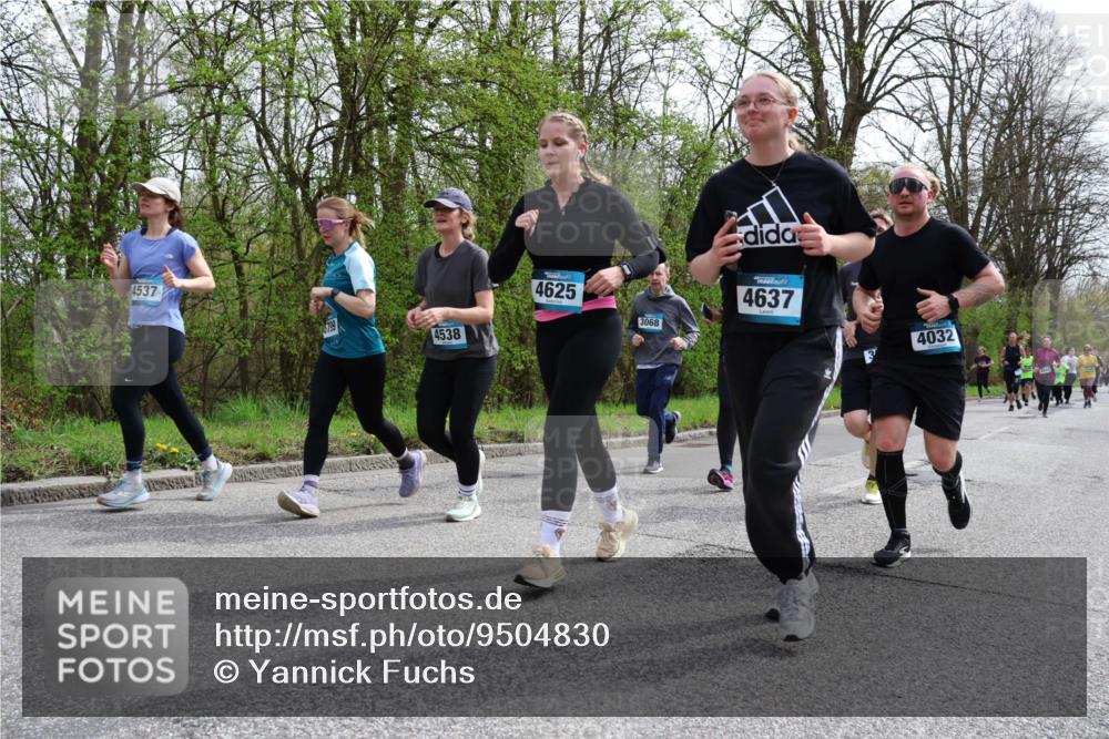 12.04.2026 - 45. Internationalen Wilhelmsburger Insellauf Yannick Fuchs http://msf.ph/oto/9504830 12.04.2026 12:54:26 Laufen 4537, 5799, 4538, 4625, 3068, 4637, 4032 meine-sportfotos.de